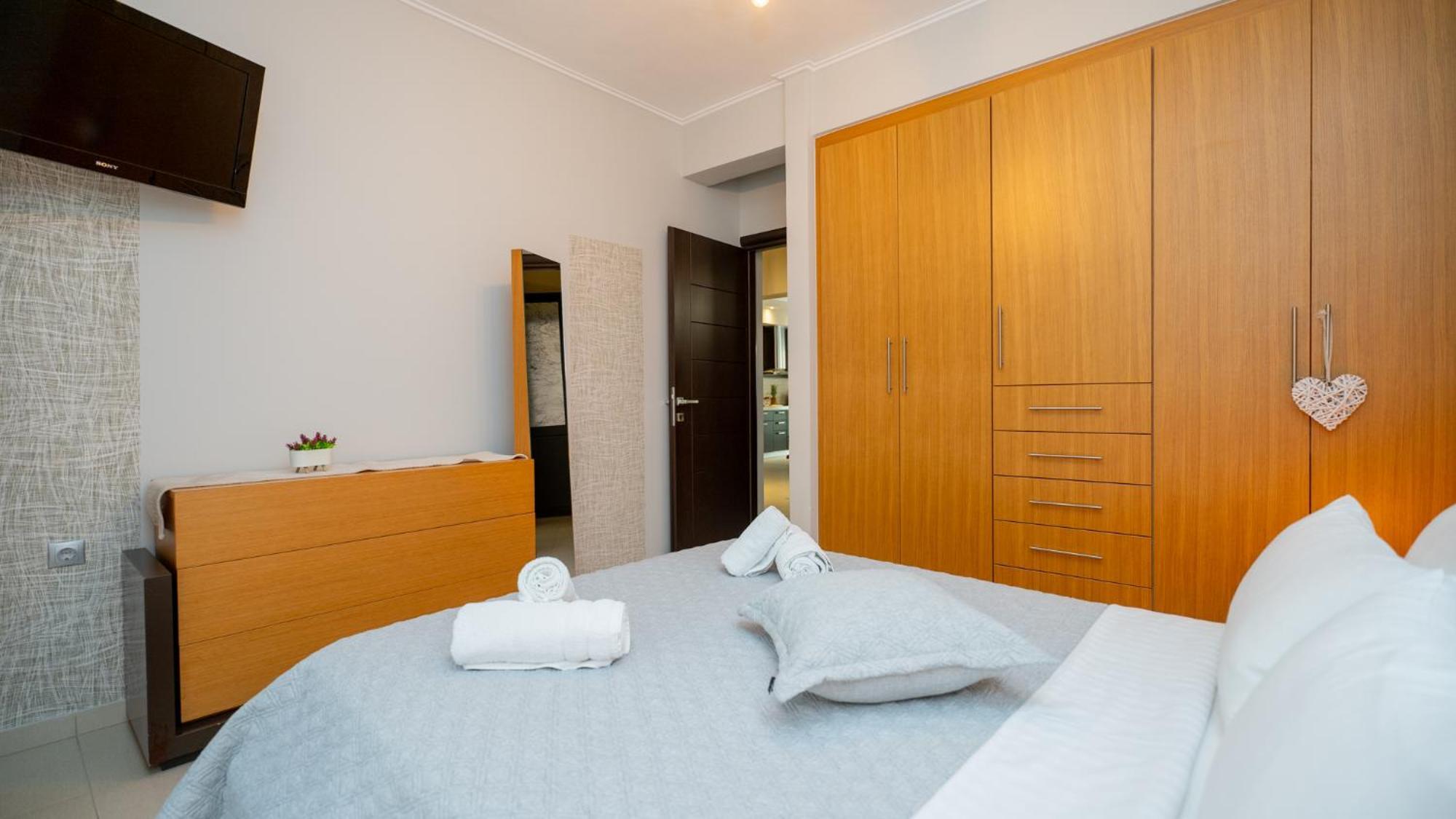 Mary'S Modern And Elegant Apartment Kalampáka Luaran gambar